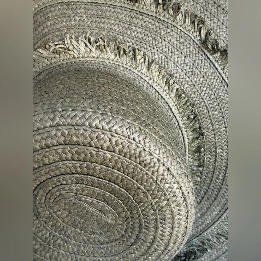 Olive‎ Green Shade & Shore brand fringe straw sun hat.